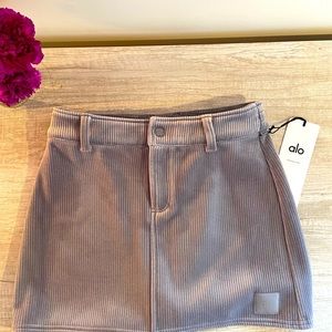 Aloyoga fog color mini.